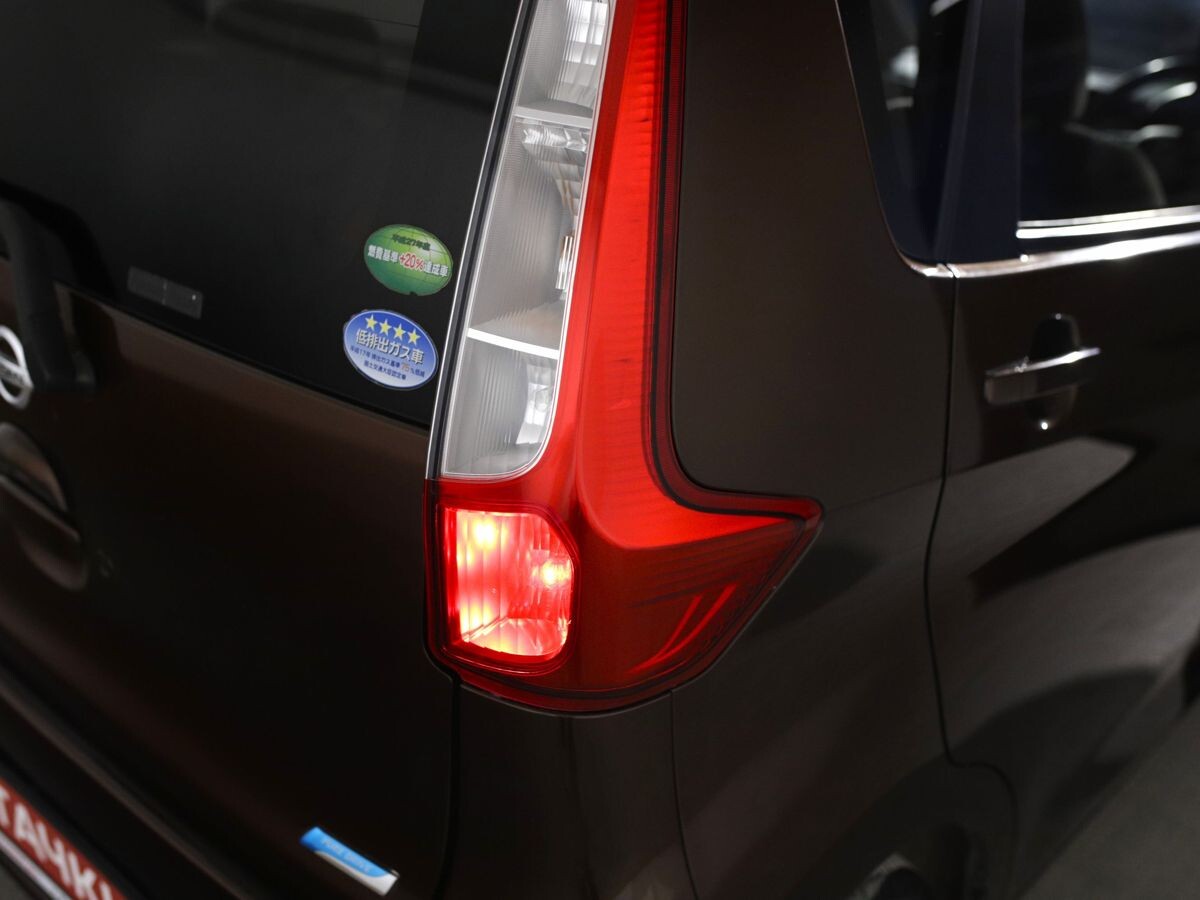 Nissan DAYZ 2014 - фото автомобиля