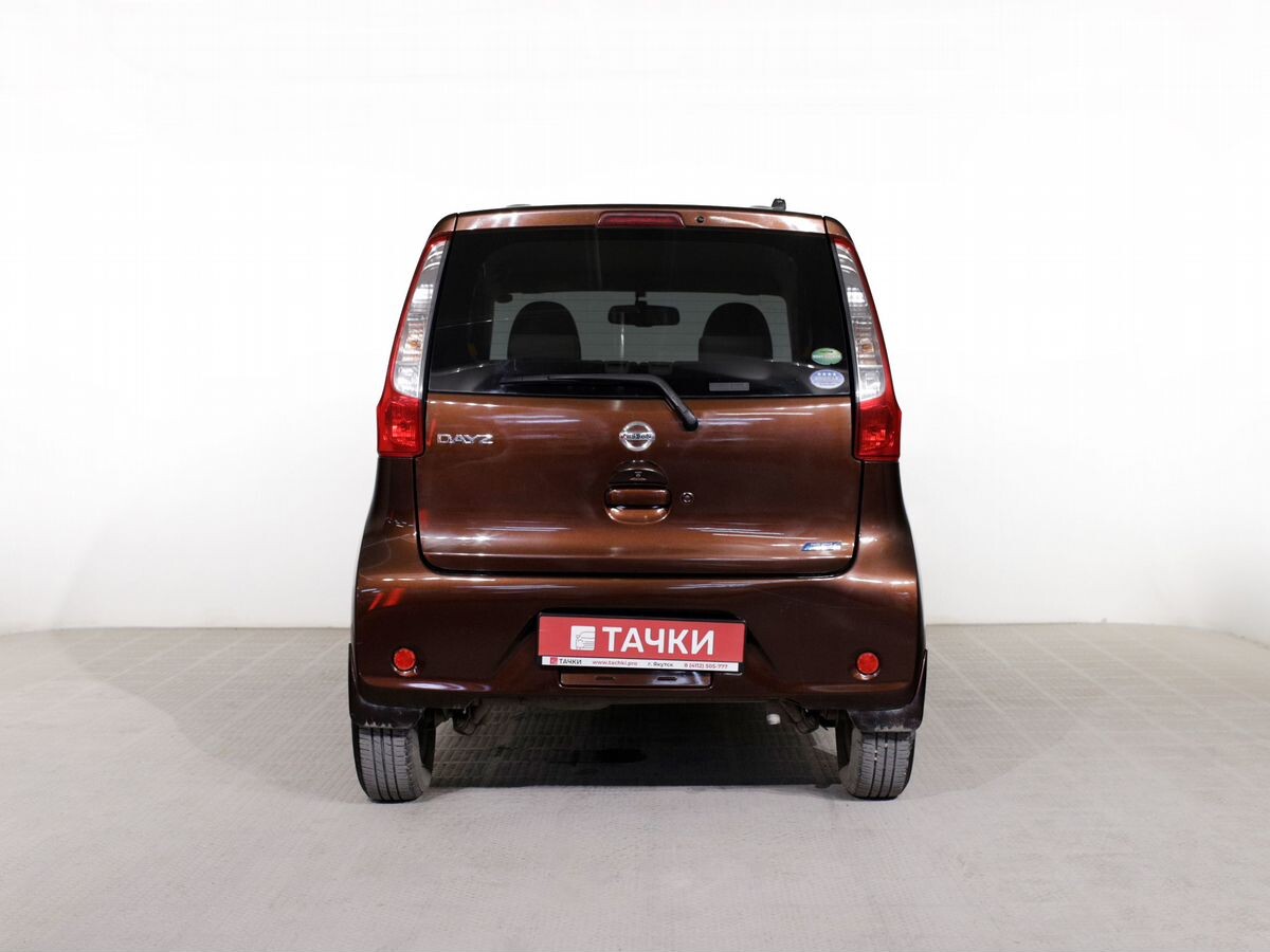 Nissan DAYZ 2014 - фото автомобиля