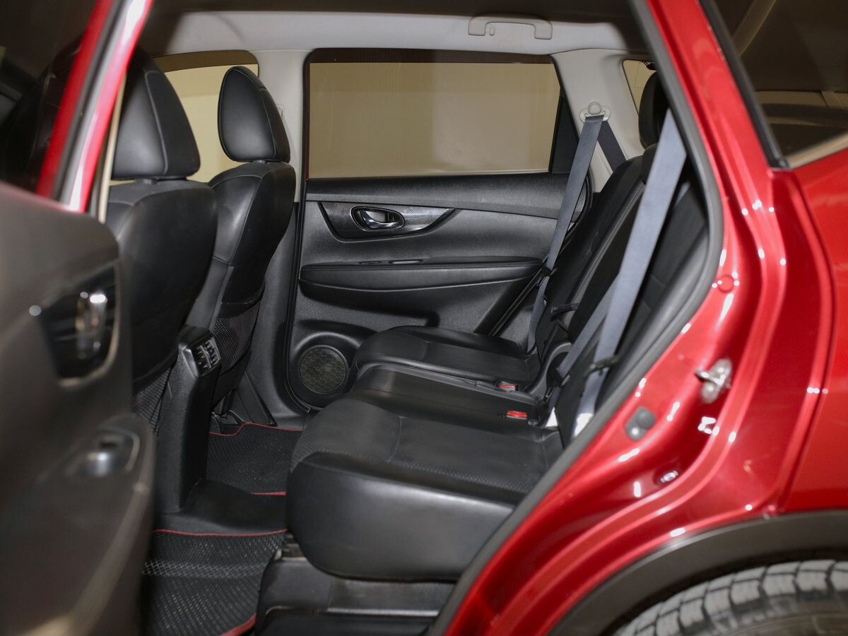 Nissan X-Trail 2017 - фото автомобиля