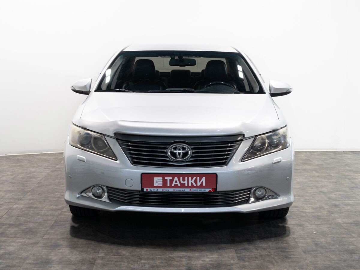 Toyota Camry 2011 - фото автомобиля
