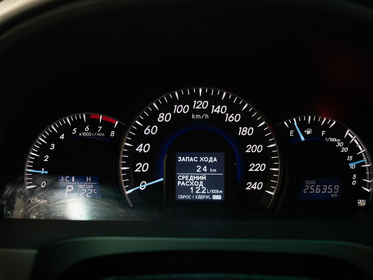 Toyota Camry 2011 - фото автомобиля