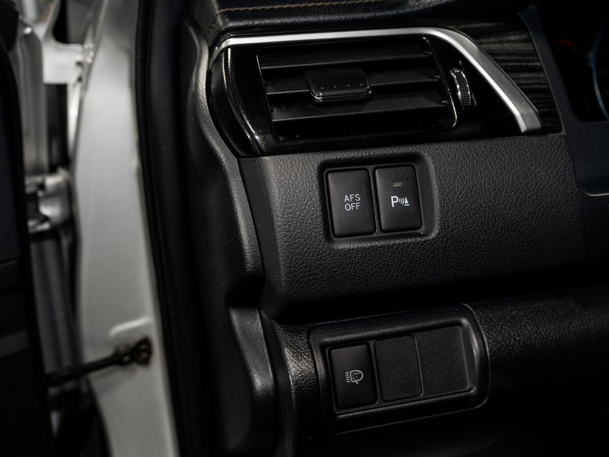 Toyota Camry 2011 - фото автомобиля
