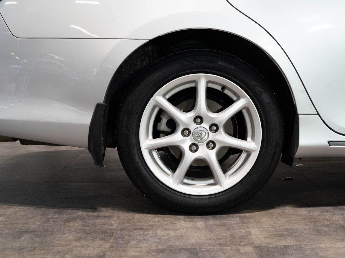 Toyota Camry 2011 - фото автомобиля