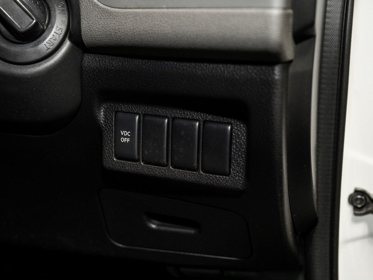 Nissan X-Trail 2009 - фото автомобиля