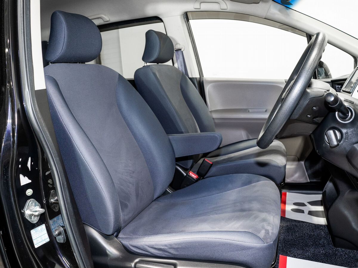 Honda Freed 2009 - фото автомобиля