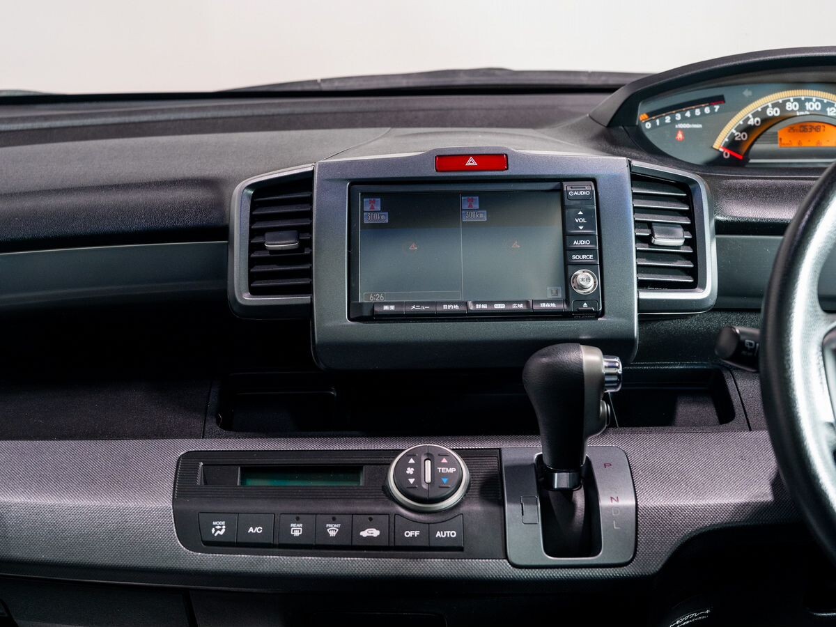 Honda Freed 2009 - фото автомобиля
