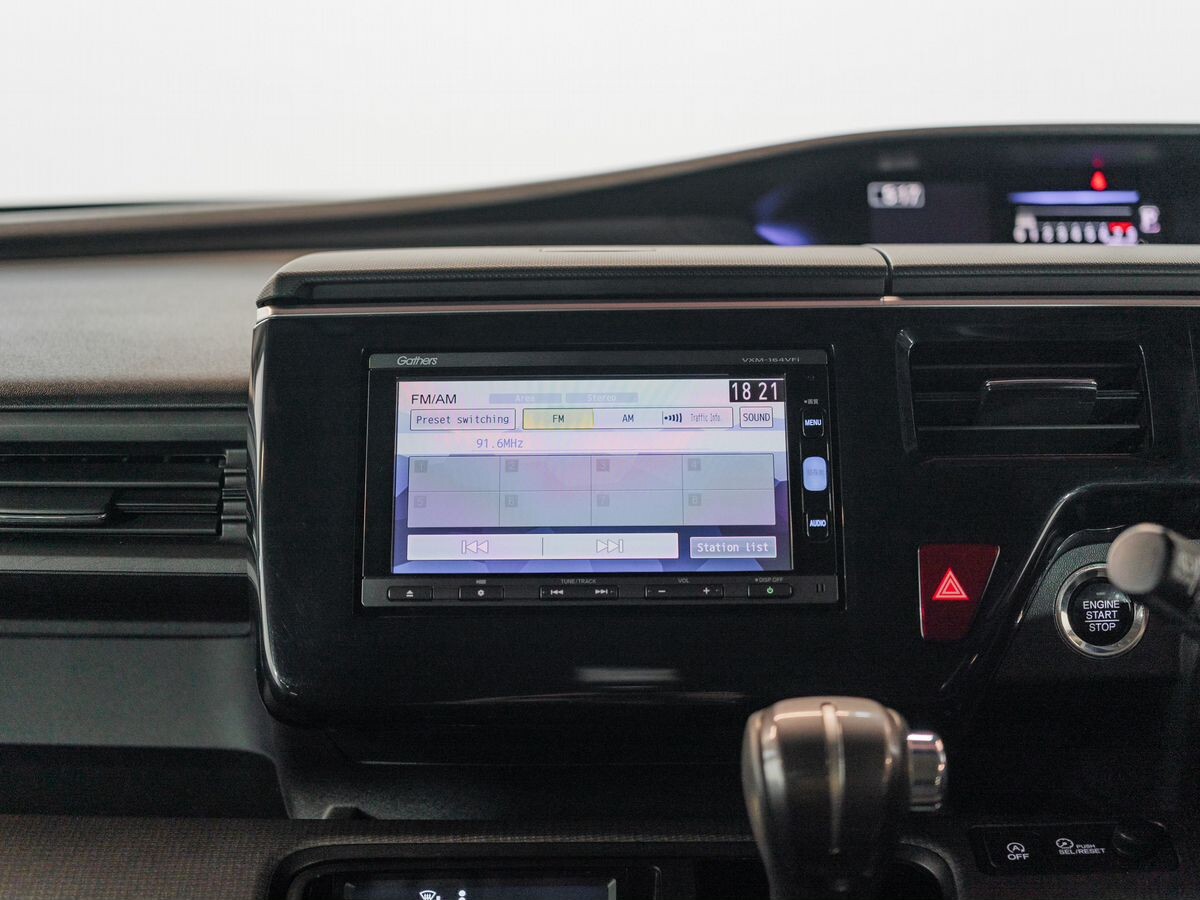 Honda Stepwgn 2016 - фото автомобиля