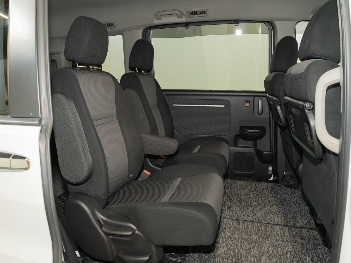 Honda Stepwgn 2016 - фото автомобиля