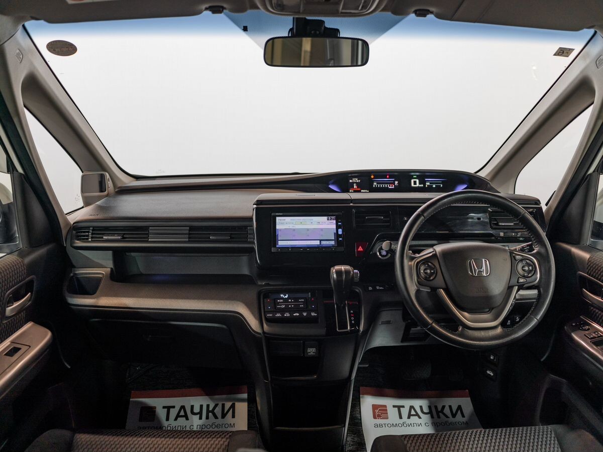 Honda Stepwgn 2016 - фото автомобиля