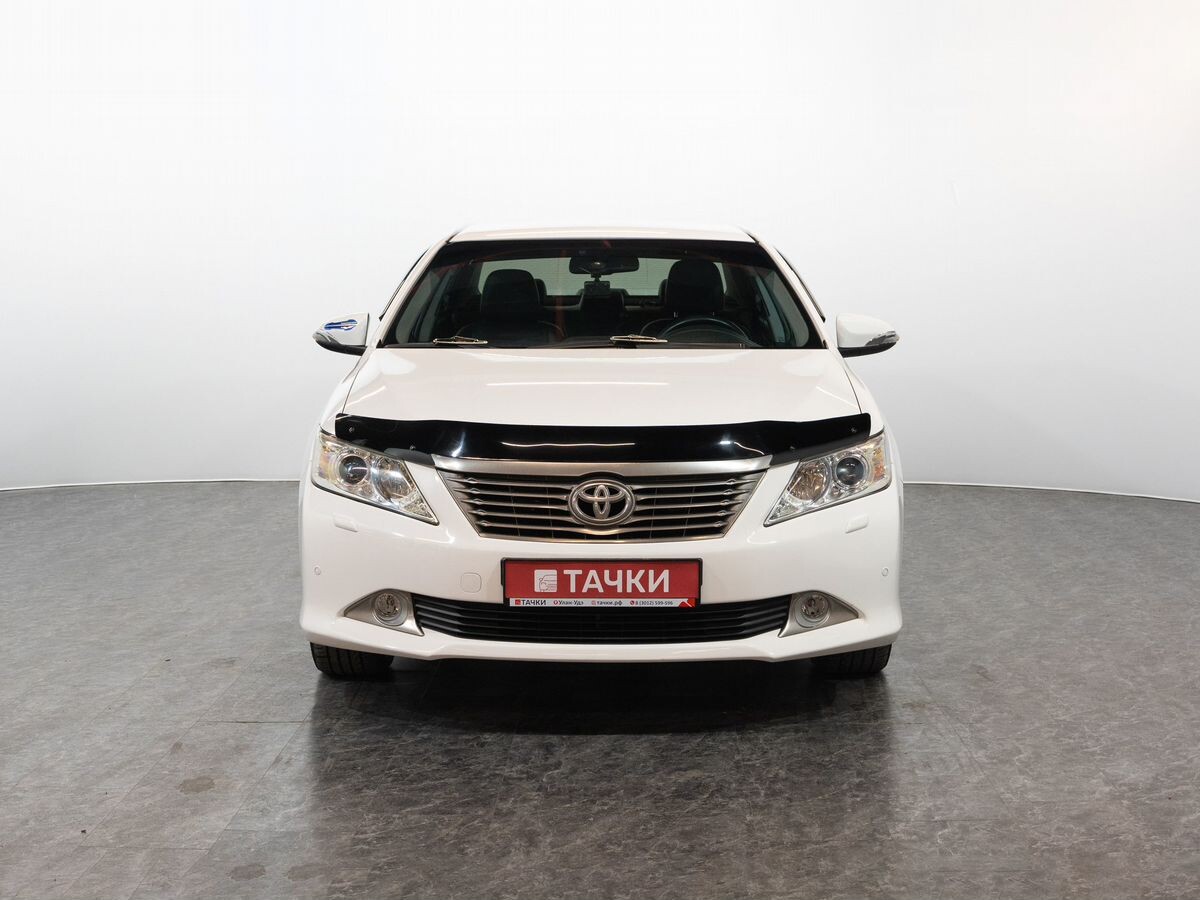 Toyota Camry 2011 - фото автомобиля