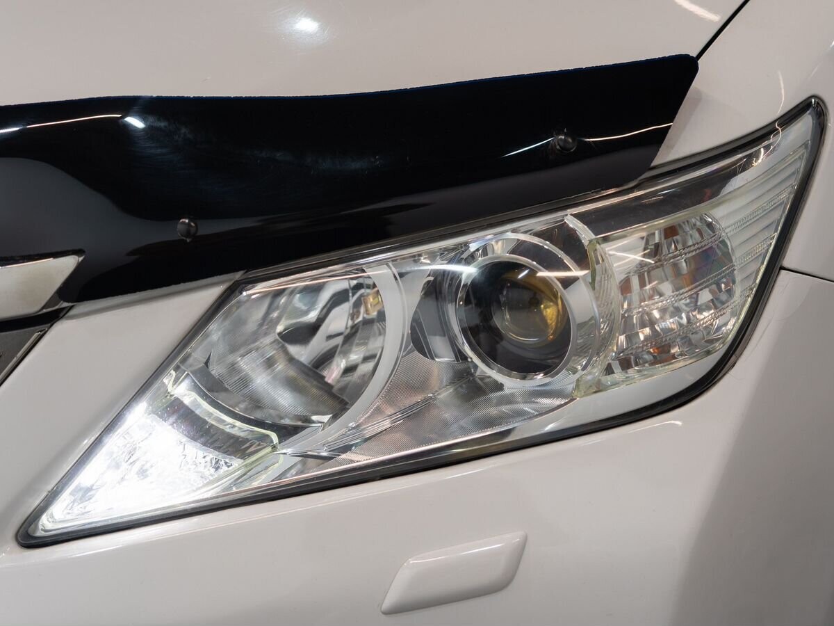Toyota Camry 2011 - фото автомобиля