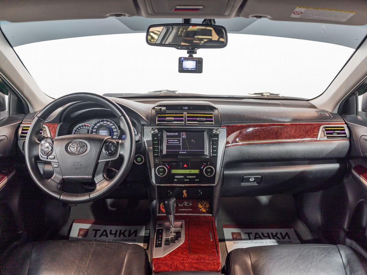 Toyota Camry 2011 - фото автомобиля