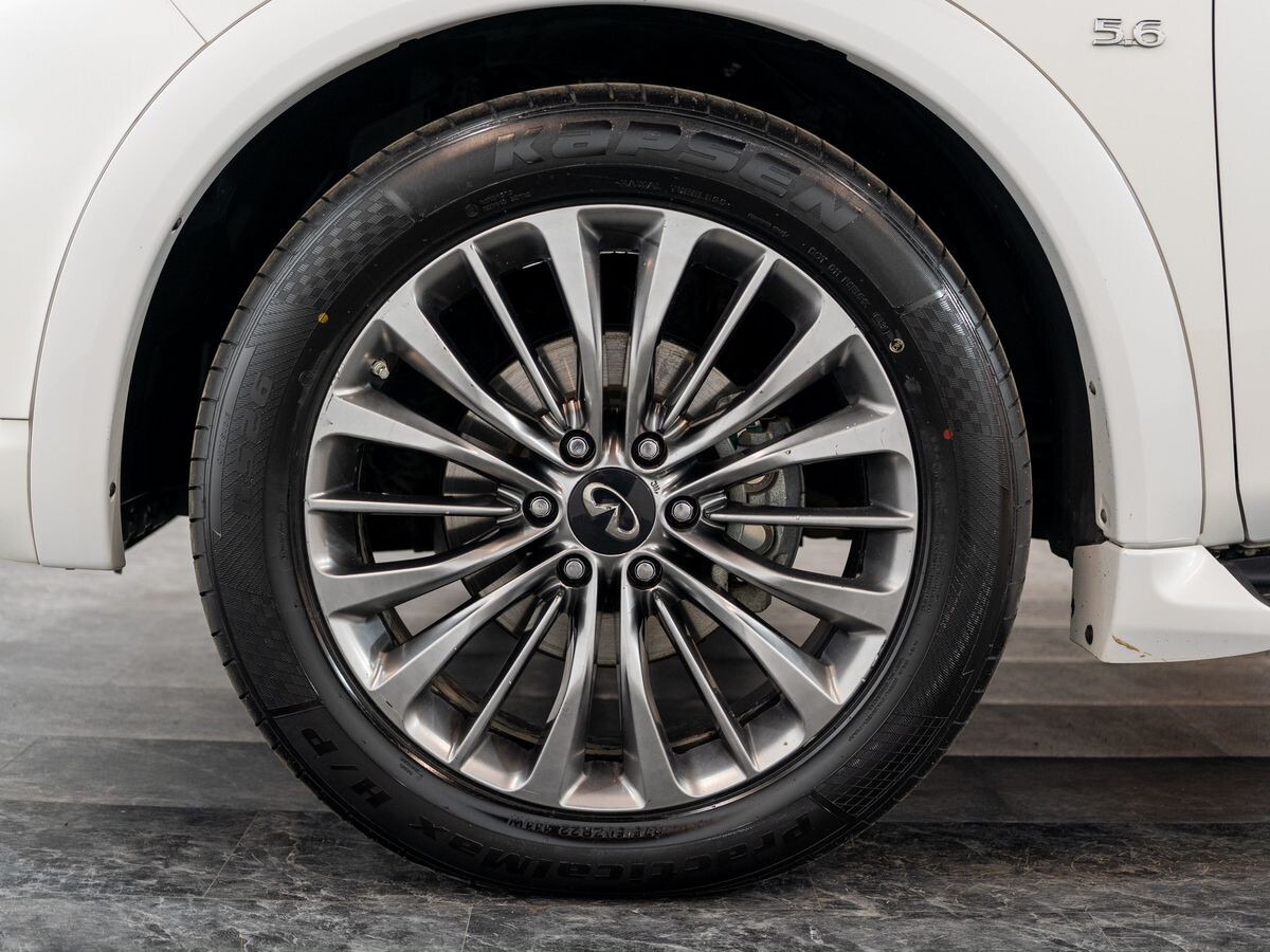 Infiniti QX80 2018 - фото автомобиля