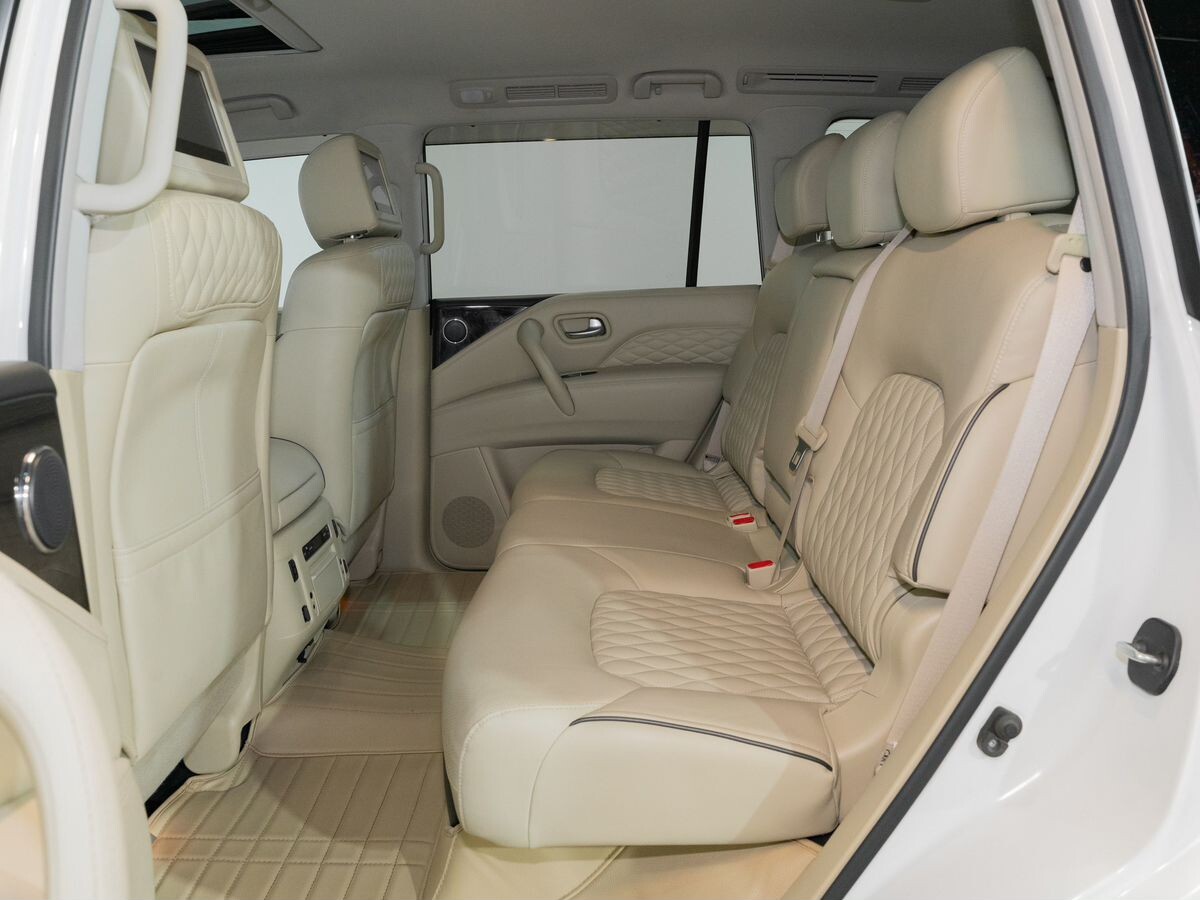 Infiniti QX80 2018 - фото автомобиля