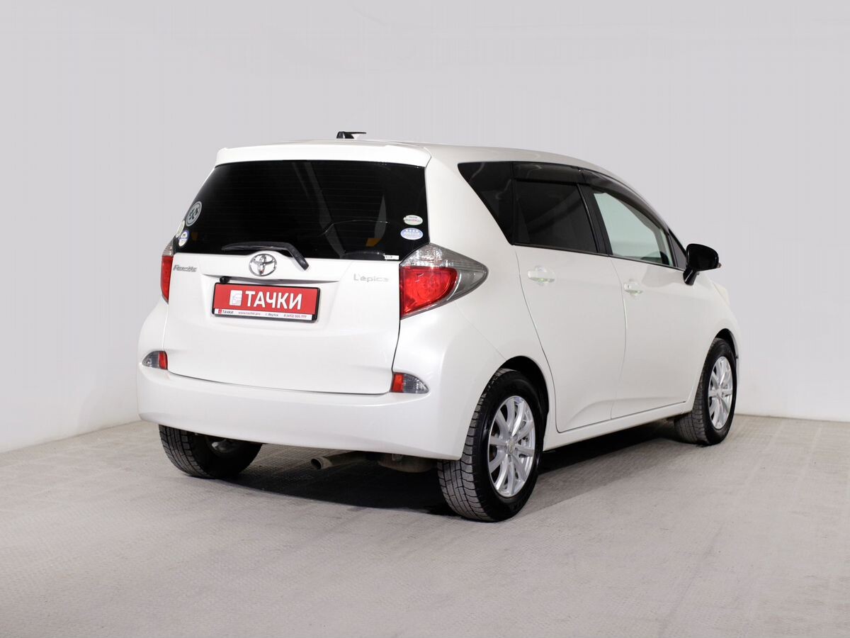 Toyota Ractis 2011 - фото автомобиля