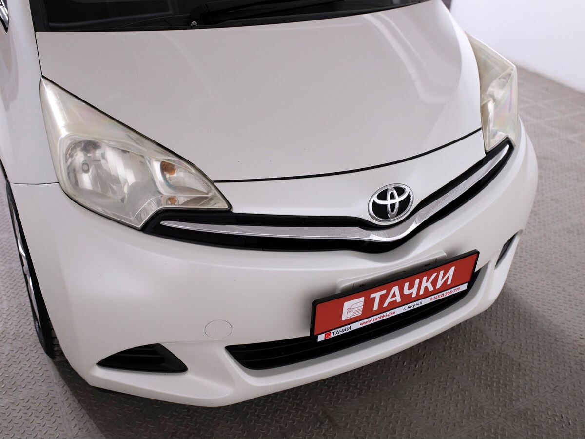 Toyota Ractis 2011 - фото автомобиля