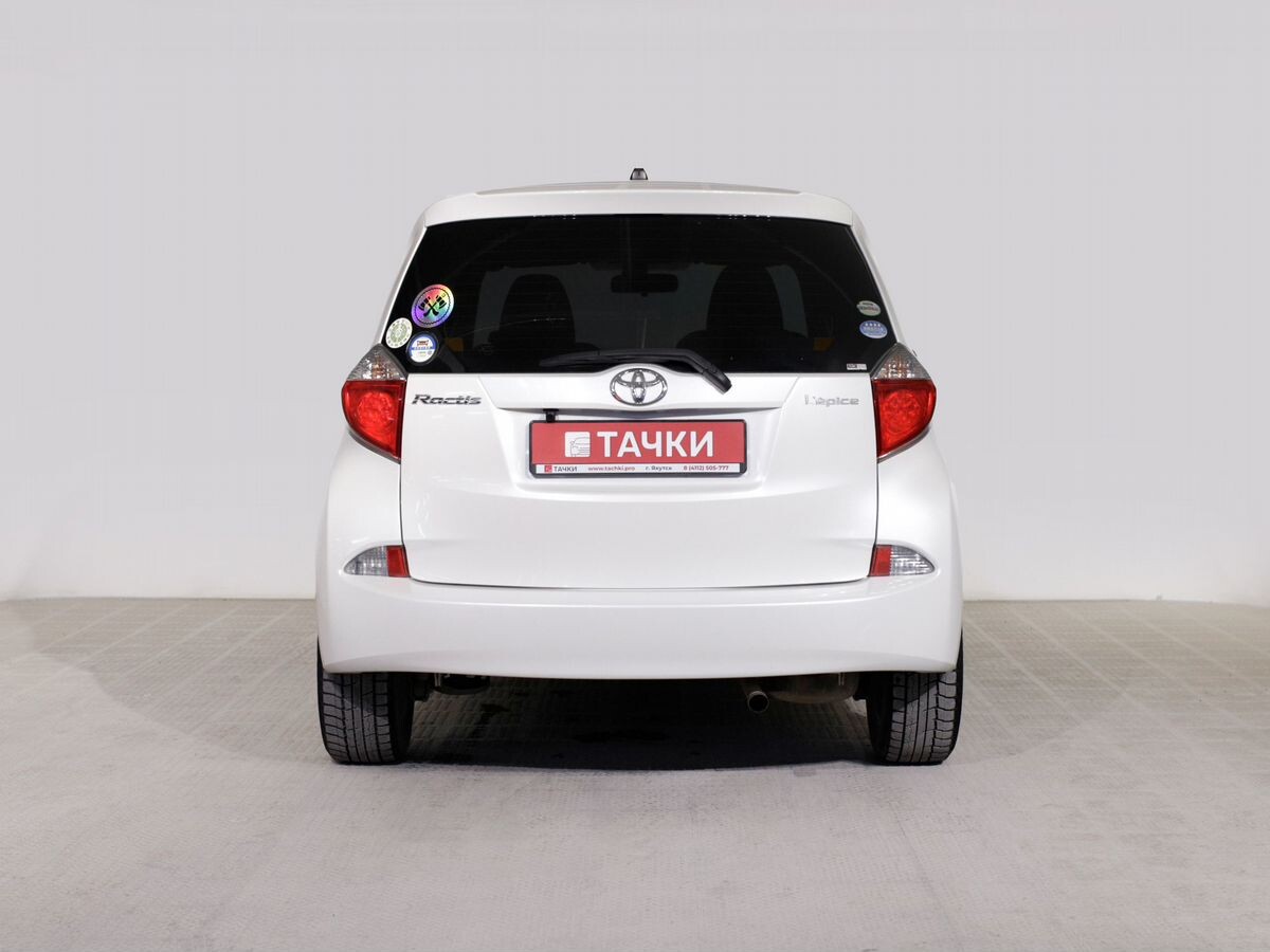Toyota Ractis 2011 - фото автомобиля