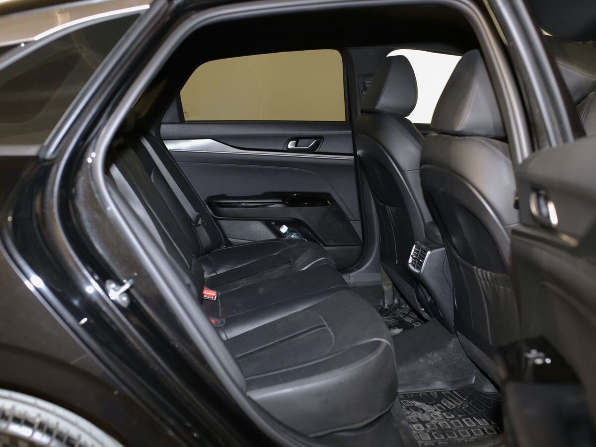 Kia K5 2021 - фото автомобиля