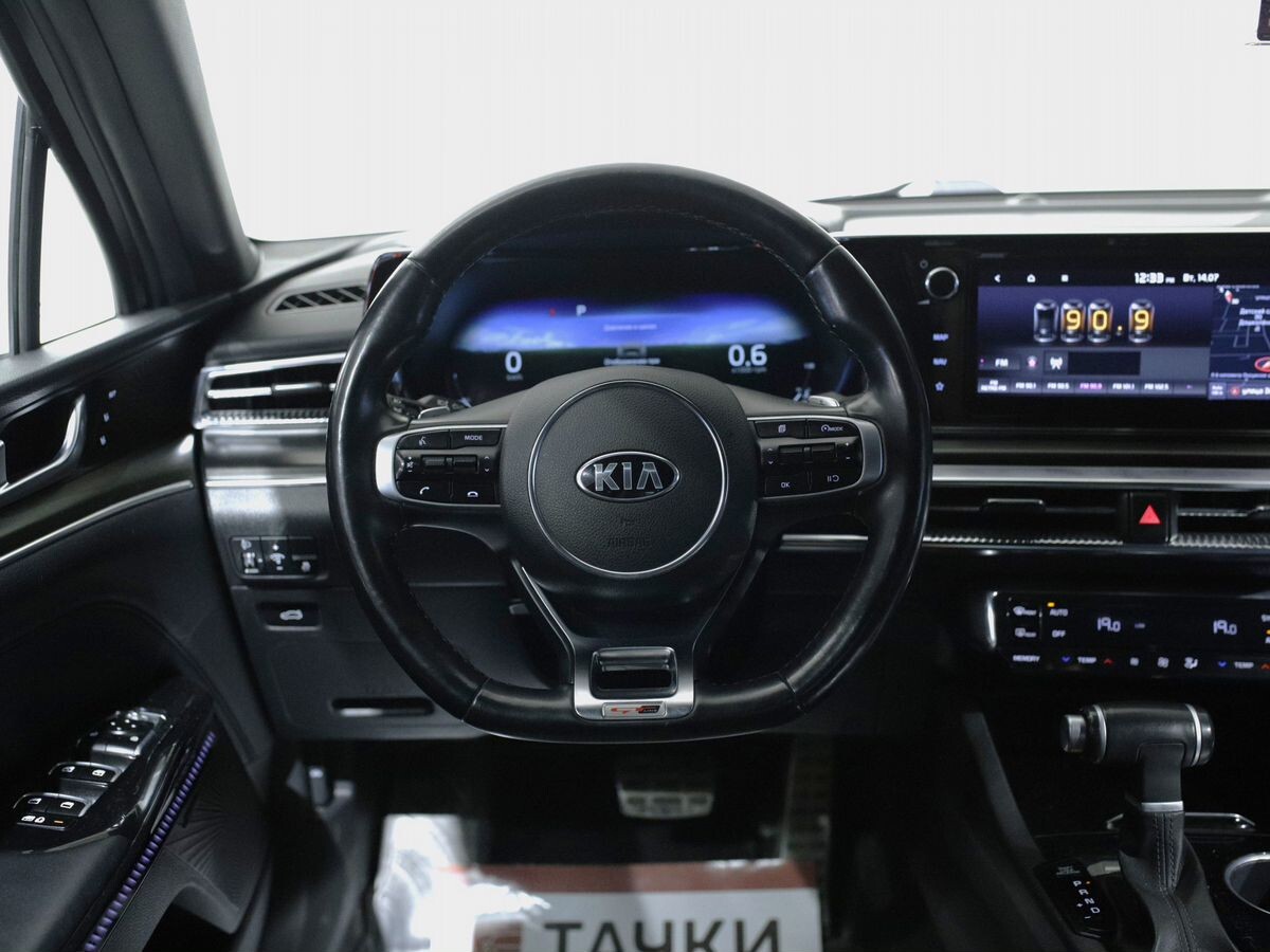 Kia K5 2021 - фото автомобиля