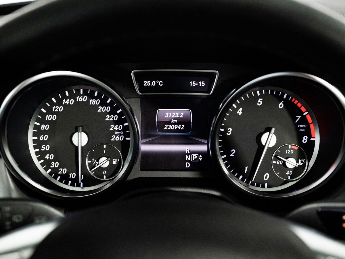 Mercedes-Benz GL-Class 2012 - фото автомобиля