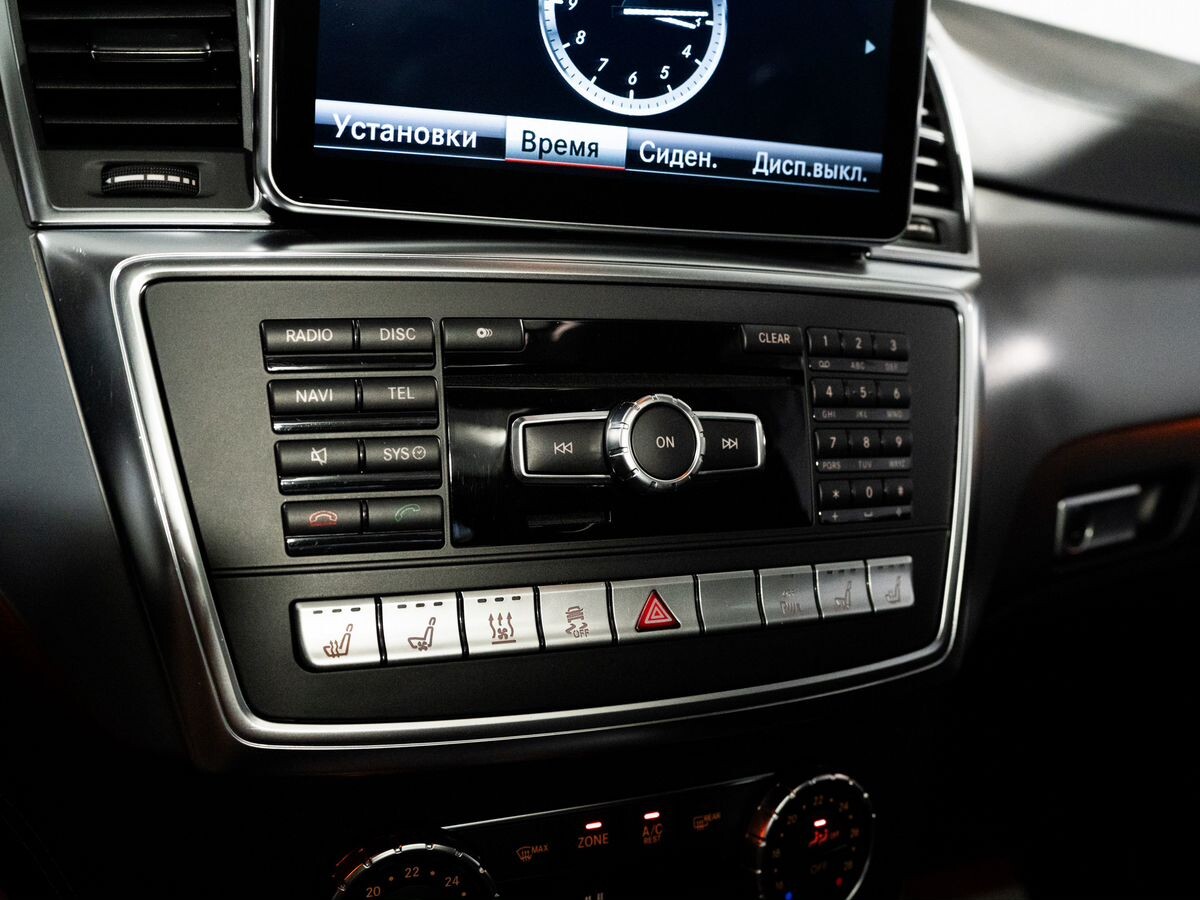 Mercedes-Benz GL-Class 2012 - фото автомобиля