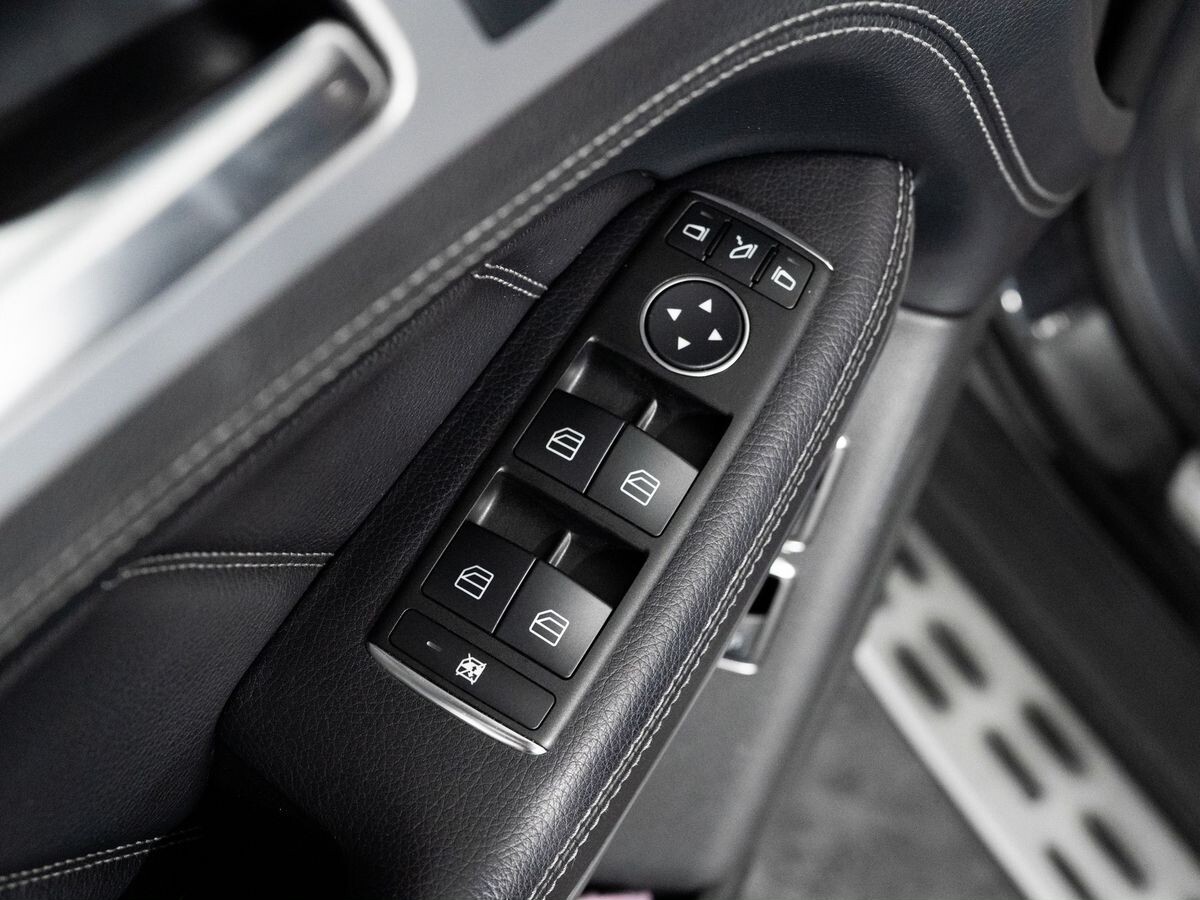Mercedes-Benz GL-Class 2012 - фото автомобиля