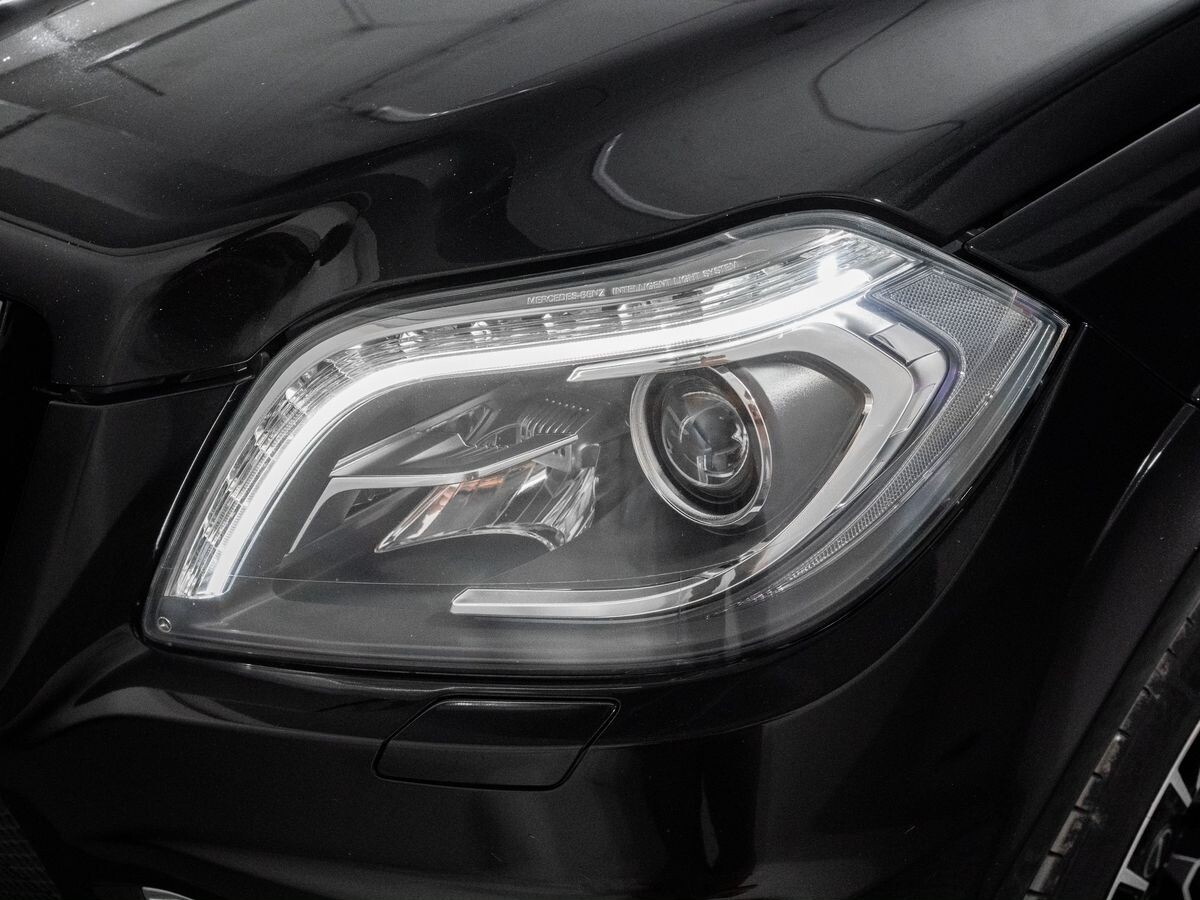 Mercedes-Benz GL-Class 2012 - фото автомобиля
