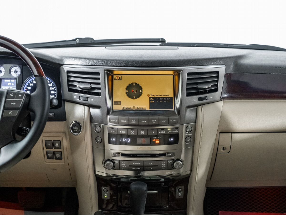 Lexus LX570 2010 - фото автомобиля