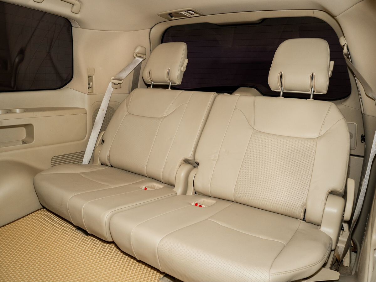 Lexus LX570 2010 - фото автомобиля