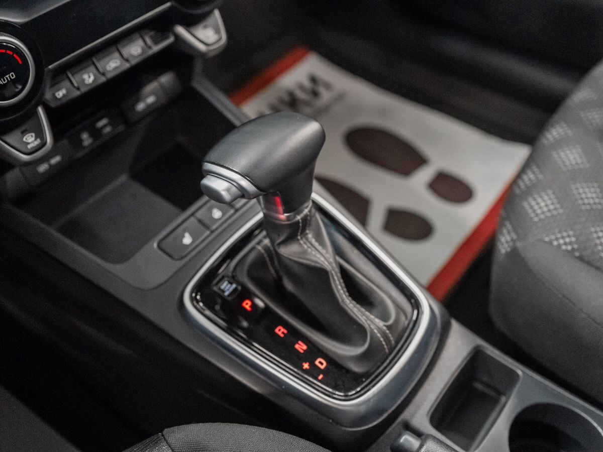 Kia Rio 2020 - фото автомобиля