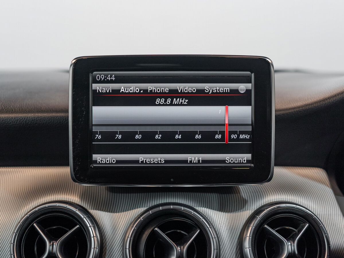 Mercedes-Benz CLA-Class 2013 - фото автомобиля