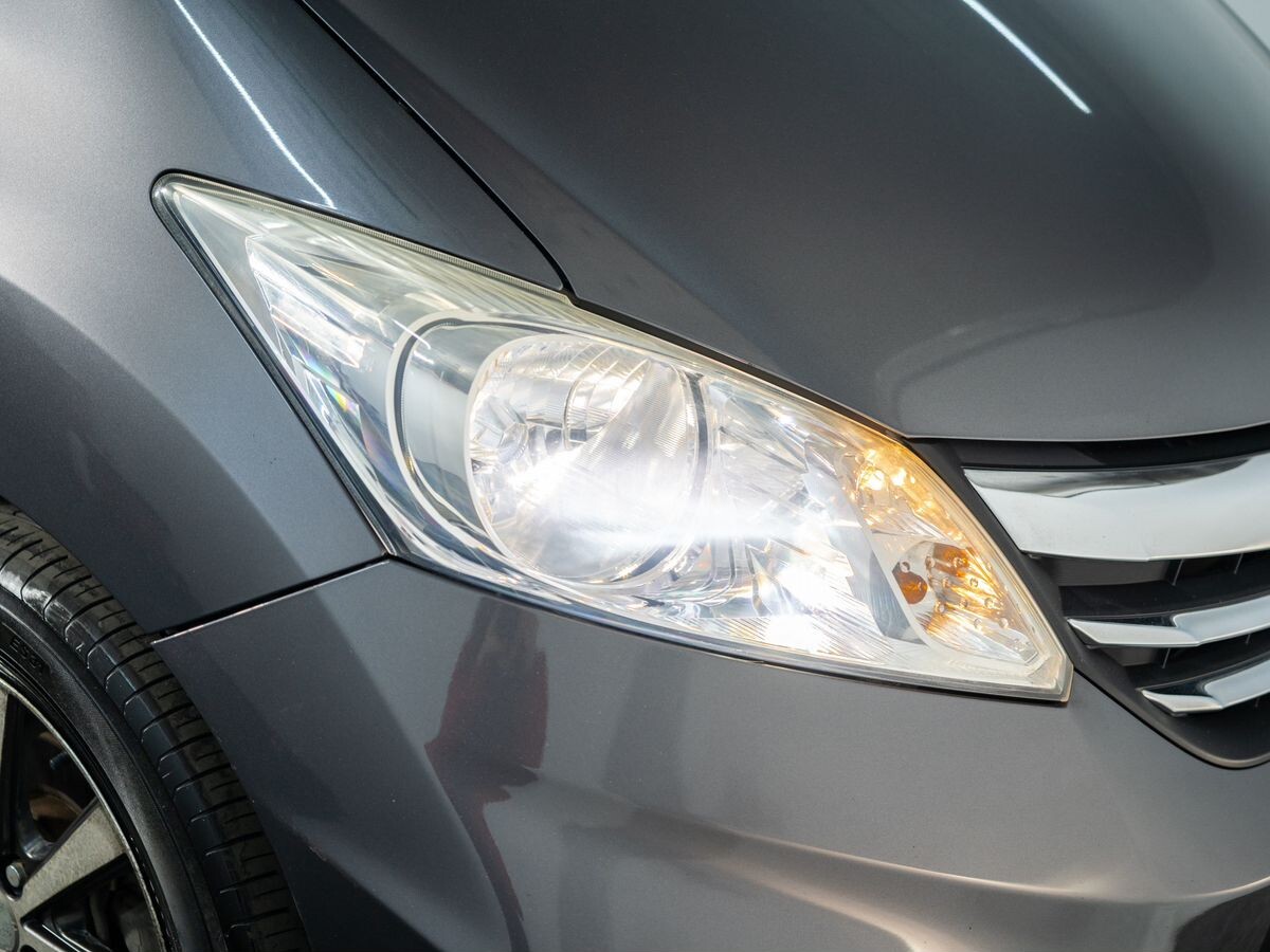 Honda Freed 2012 - фото автомобиля