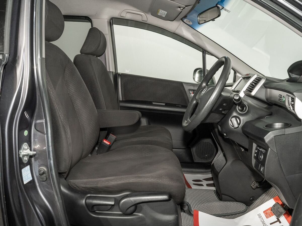 Honda Freed 2012 - фото автомобиля