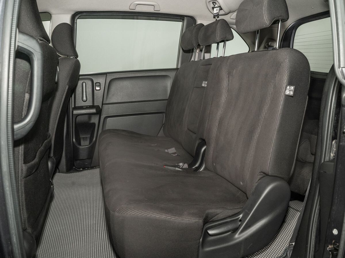Honda Freed 2012 - фото автомобиля