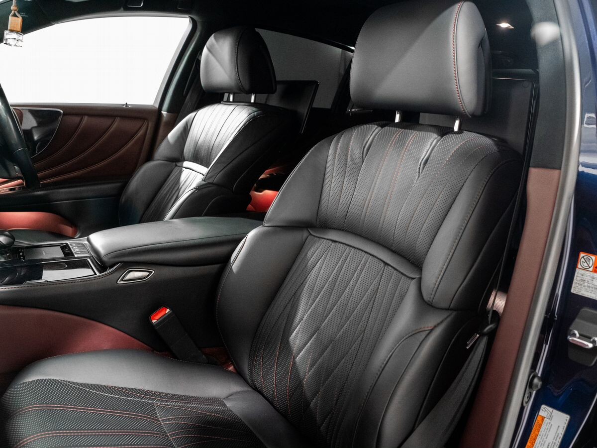 Lexus LS500h 2019 - фото автомобиля