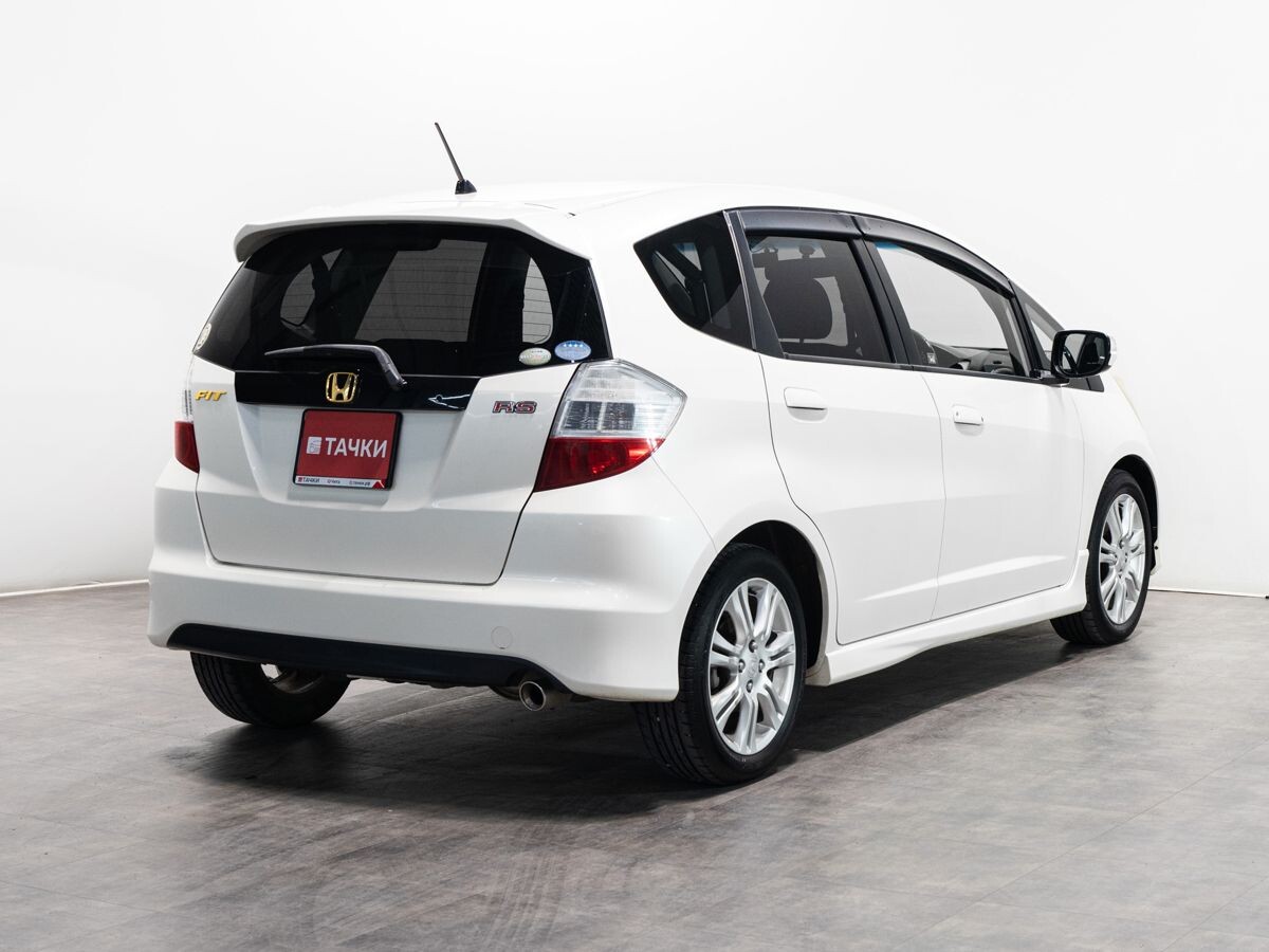 Honda Fit 2010 - фото автомобиля