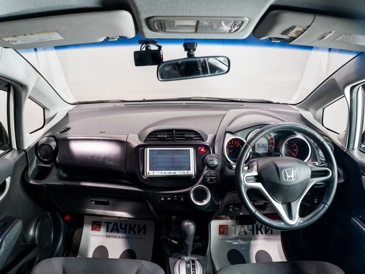 Honda Fit 2010 - фото автомобиля