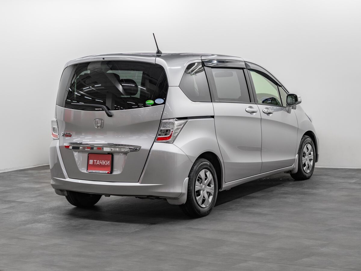Honda Freed 2012 - фото автомобиля