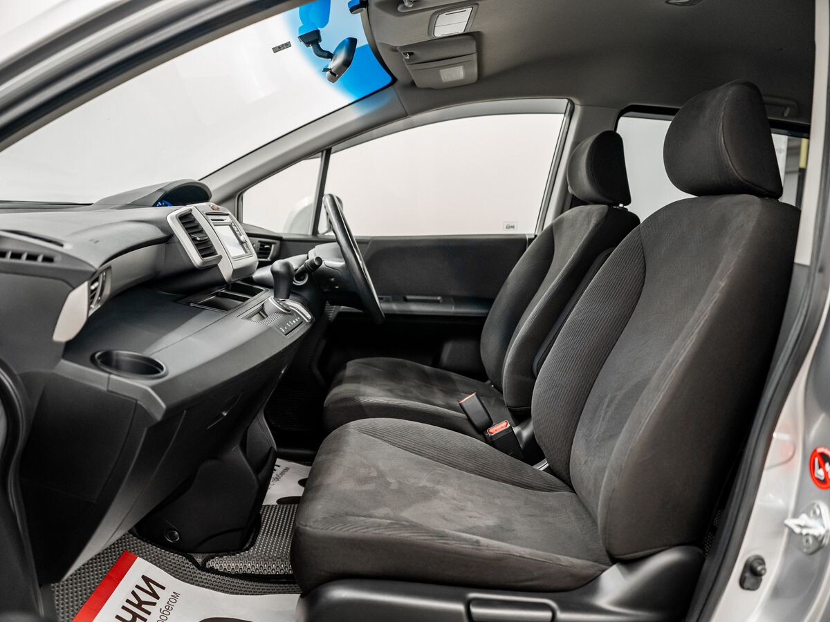 Honda Freed 2012 - фото автомобиля