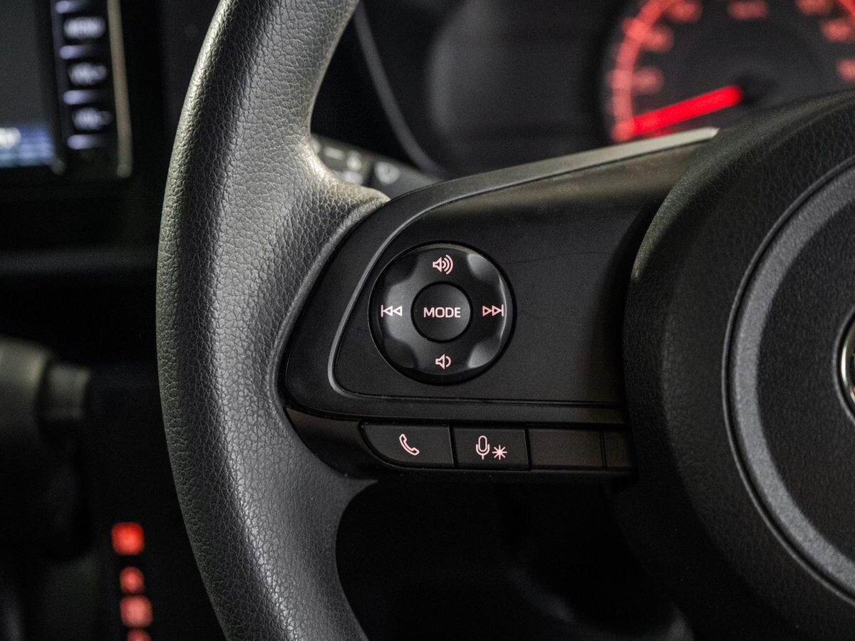 Toyota Roomy 2022 - фото автомобиля