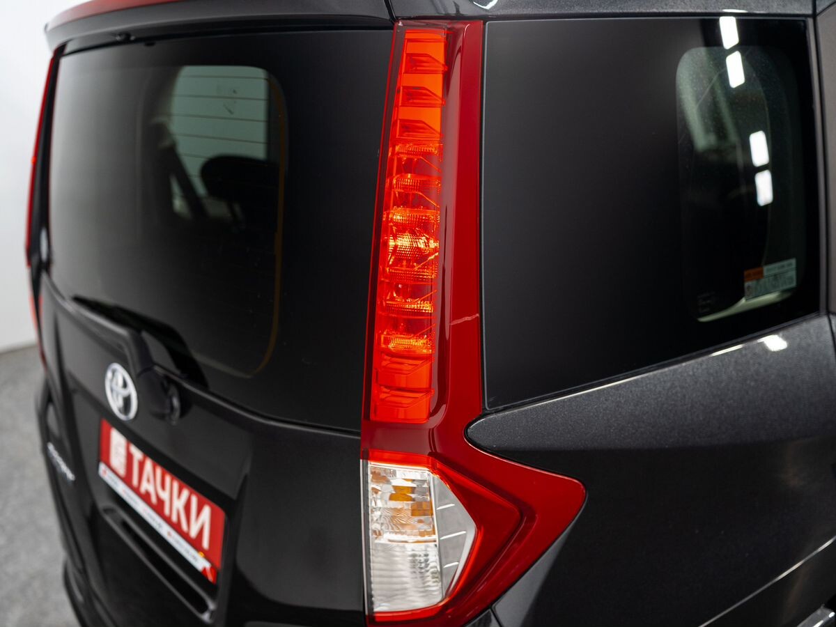 Toyota Roomy 2022 - фото автомобиля