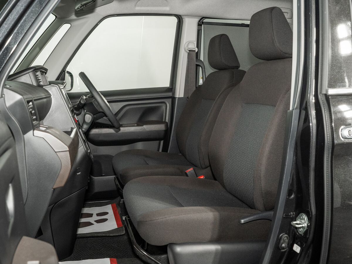 Toyota Roomy 2022 - фото автомобиля