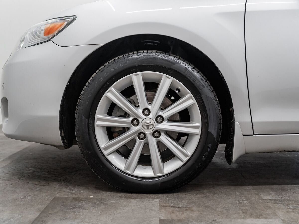 Toyota Camry 2009 - фото автомобиля