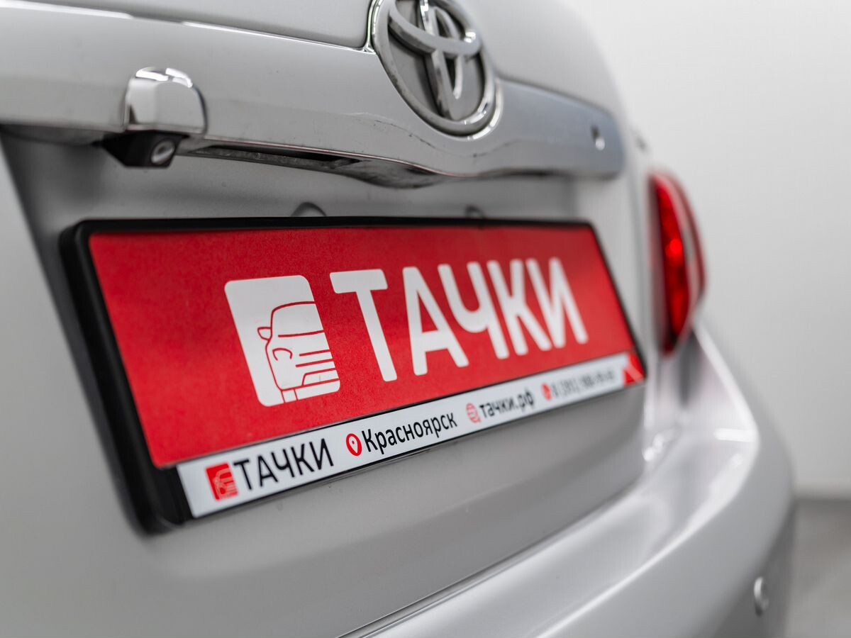 Toyota Camry 2009 - фото автомобиля
