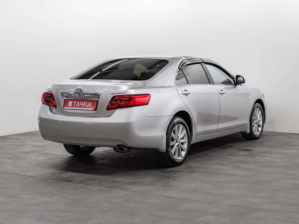 Toyota Camry 2009 - фото автомобиля