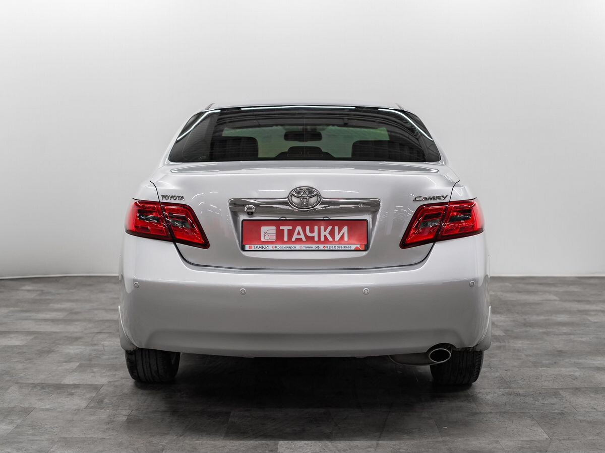 Toyota Camry 2009 - фото автомобиля