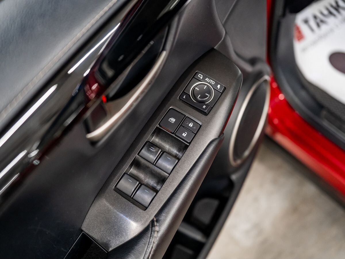 Lexus NX200 2015 - фото автомобиля