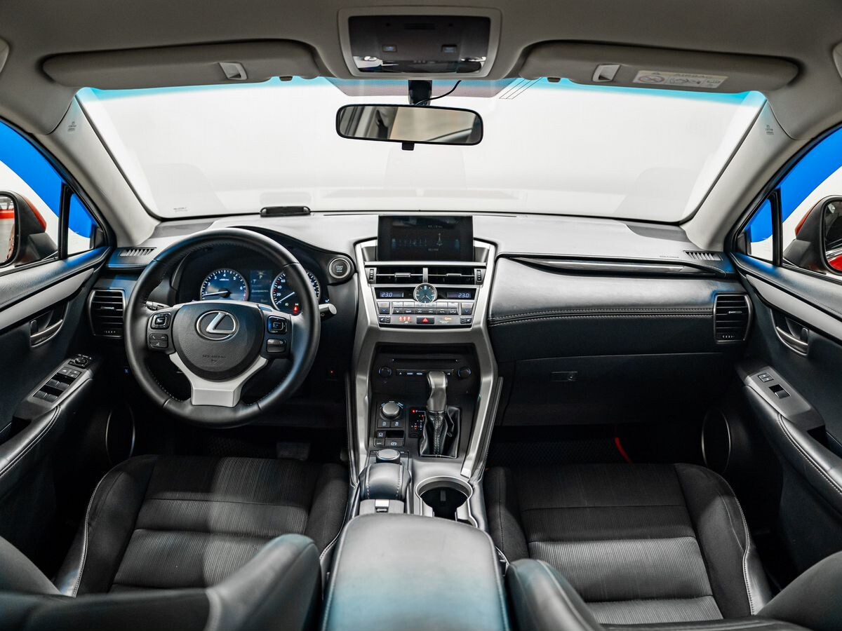 Lexus NX200 2015 - фото автомобиля