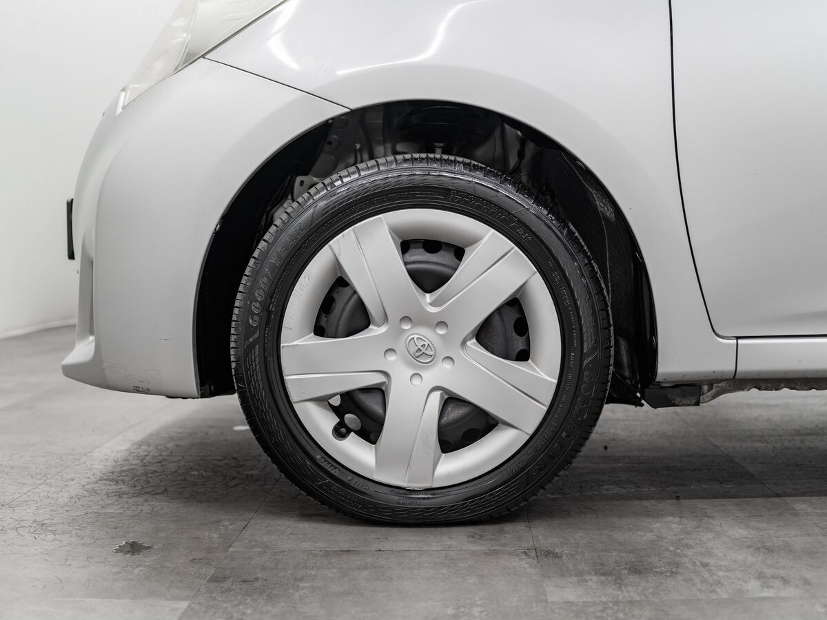 Toyota Ractis 2013 - фото автомобиля