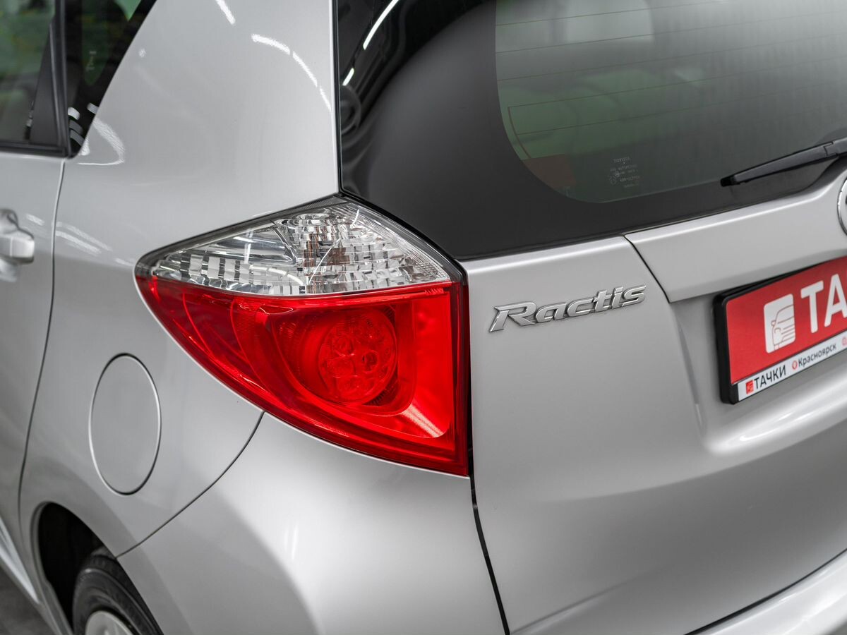 Toyota Ractis 2013 - фото автомобиля